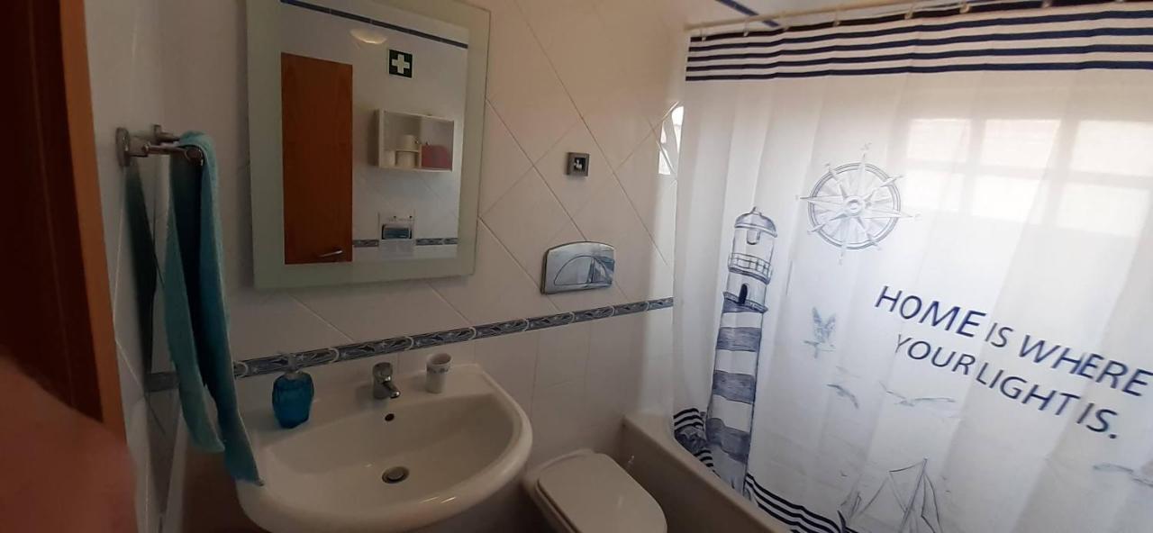Holiday House Tocha Пальейруш-да-Тока Экстерьер фото